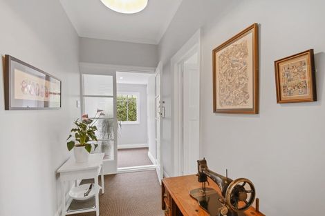 Photo of property in 80 Martin Avenue, Beckenham, Christchurch, 8023