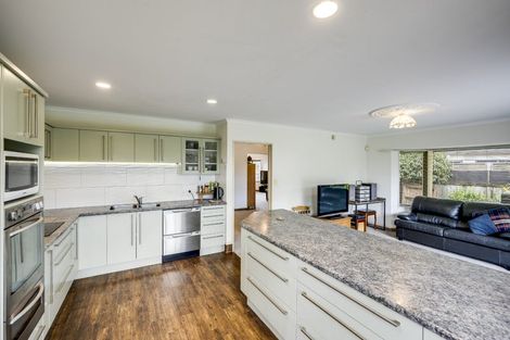 Photo of property in 10 Knightsbridge Place, Taradale, Napier, 4112