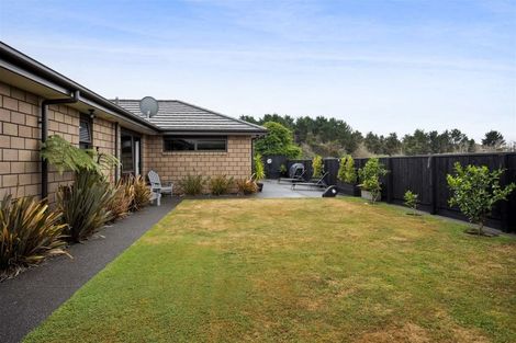 Photo of property in 17 Wentworth Lane, Waiwhakaiho, New Plymouth, 4312