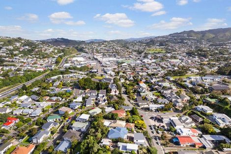 Photo of property in 30 Bassett Road, Johnsonville, Wellington, 6037