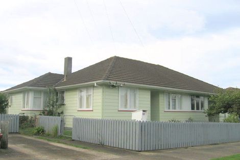 Photo of property in 60 Davidson Crescent, Tawa, Wellington, 5028