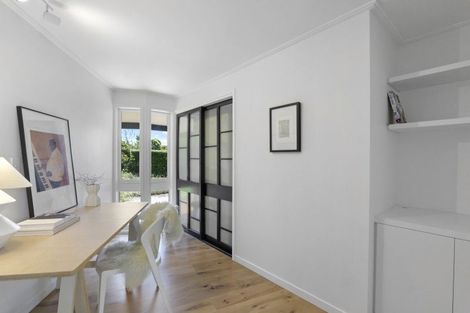 Photo of property in 22 Tuirau Place, Ilam, Christchurch, 8041