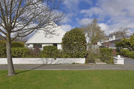 Photo of property in 33 Raxworthy Street, Ilam, Christchurch, 8041