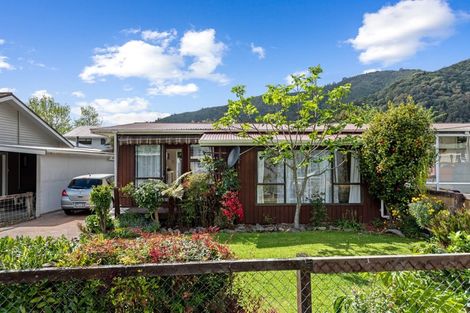 Photo of property in 22a York Street, Picton, 7220