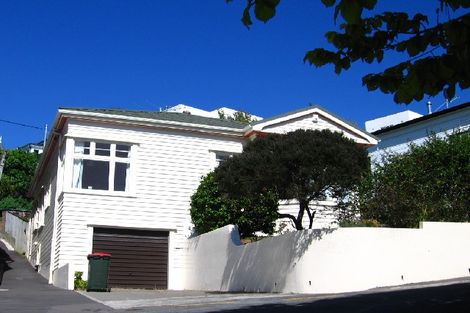 Photo of property in 3 Wesley Road, Kelburn, Wellington, 6012