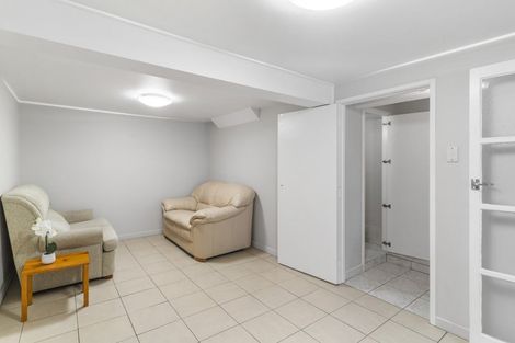 Photo of property in 1/15 Quebec Road, Milford, Auckland, 0620