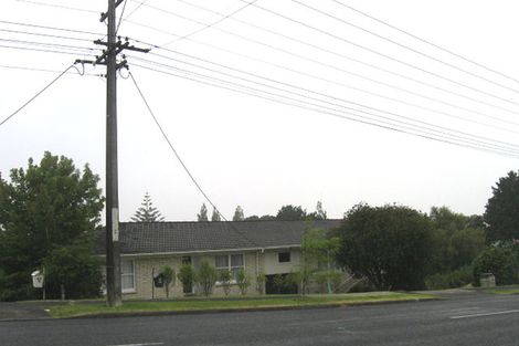 Photo of property in 2/40 Coronation Road, Hillcrest, Auckland, 0627