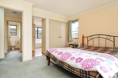 Photo of property in 12 Farnham Close, Rototuna North, Hamilton, 3210