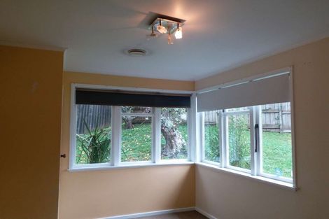 Photo of property in 1a Trojan Crescent, New Lynn, Auckland, 0600