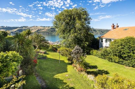 Photo of property in 16 Adderley Terrace, Ravensbourne, Dunedin, 9022