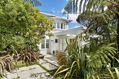 Photo of property in 31 Ngaio Gorge Road, Ngaio, Wellington, 6035