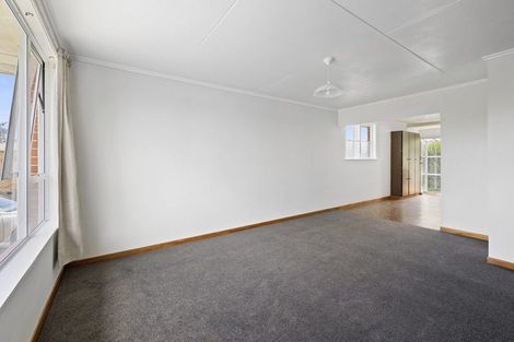 Photo of property in 2/290 Carrington Street, Vogeltown, New Plymouth, 4310