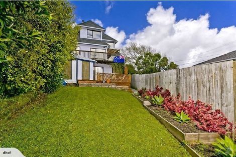 Photo of property in 1/2a Sunnynook Road, Sunnynook, Auckland, 0620