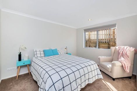 Photo of property in 49 South Kensington Way, Henderson, Auckland, 0612