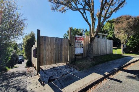 Photo of property in 2/9 Lingham Crescent, Torbay, Auckland, 0630
