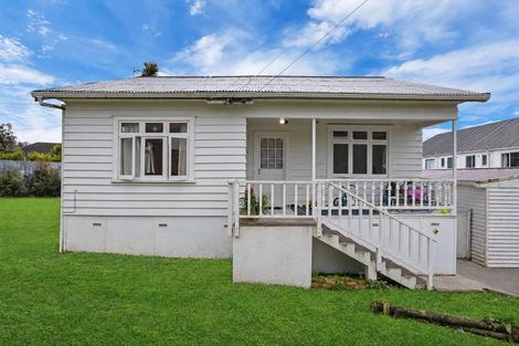 Photo of property in 11 Miro Street, New Lynn, Auckland, 0600