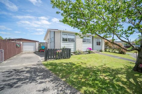 Photo of property in 15 Chelmarsh Place, Highbury, Palmerston North, 4412