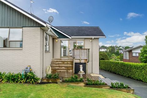 Photo of property in 124 Weatherly Road, Torbay, Auckland, 0630