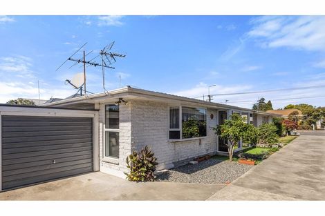 Photo of property in 2/519 Hereford Street, Linwood, Christchurch, 8011