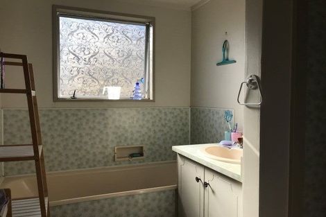 Photo of property in 143 Victory Street, Welcome Bay, Tauranga, 3112