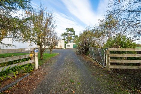 Photo of property in 63 Ashlea Road, Tokomaru, Palmerston North, 4474