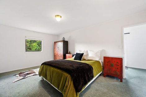 Photo of property in 216 Riverhead Road, Kumeu, 0892