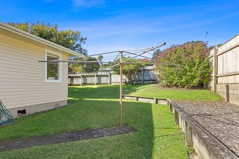 Photo of property in 15 Nash Street, Marfell, New Plymouth, 4310