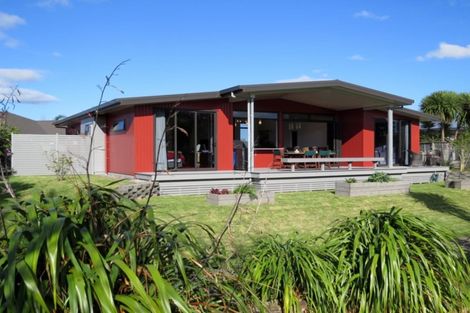 Photo of property in 64 Mary-ellen Place, Coromandel, 3506