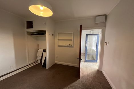 Photo of property in 94 Sutherland Road, Melrose, Wellington, 6023