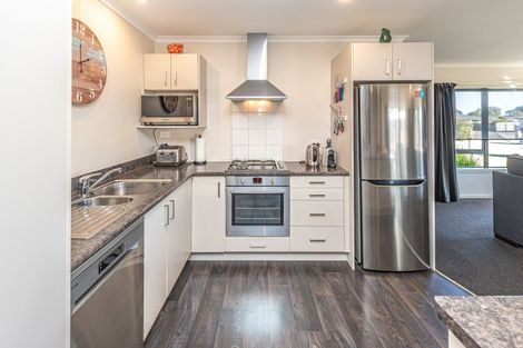 Photo of property in 24 Poynter Place, Gonville, Whanganui, 4501