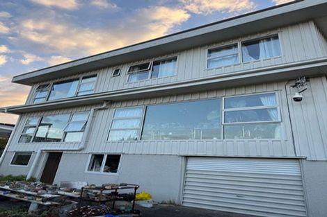 Photo of property in 83 Forrest Hill Road, Milford, Auckland, 0620