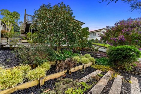 Photo of property in 15 Tableau Place, Totara Vale, Auckland, 0629