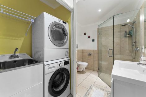 Photo of property in 210/136 Marine Parade, Mount Maunganui, 3116