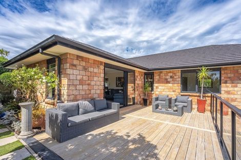 Photo of property in 21 Campion Road, Waikanae Beach, Waikanae, 5036