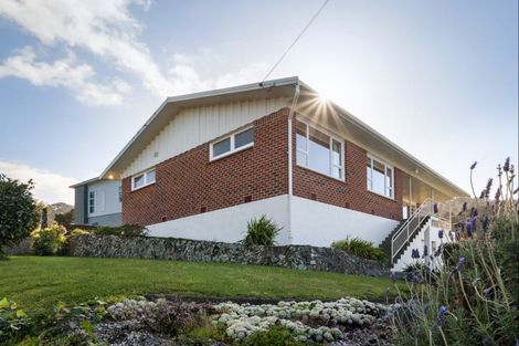 Photo of property in 28 Fyfe Road, Waihi Beach, 3611