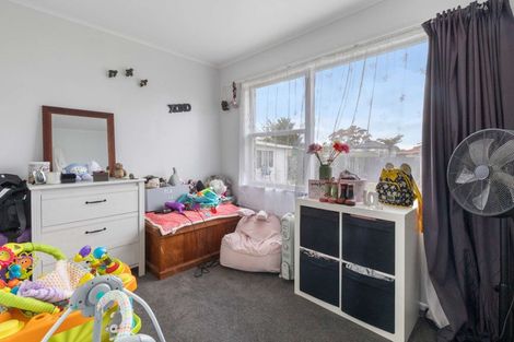 Photo of property in 53 Collins Road, Melville, Hamilton, 3206