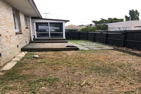 Photo of property in 17 Viola Avenue, Mangere East, Auckland, 2024