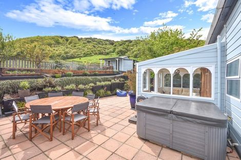 Photo of property in 140 Aramoana Road, Deborah Bay, Port Chalmers, 9082