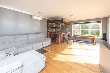 Photo of property in 35 Milne Street, Marton, 4710