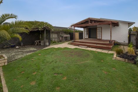 Photo of property in 27 Bayswater Crescent, Bromley, Christchurch, 8062