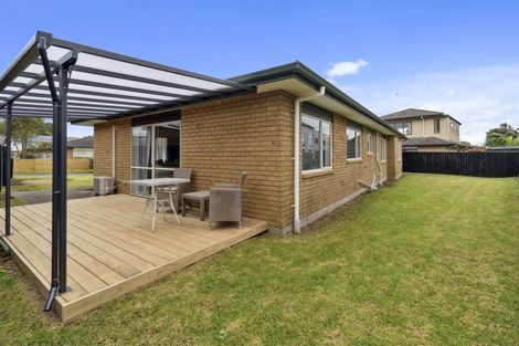 Photo of property in 15 Hocken Place, Mangere Bridge, Auckland, 2022