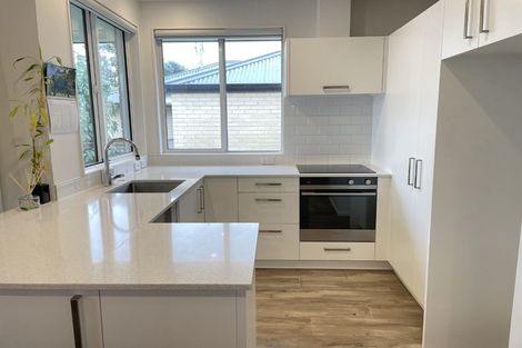 Photo of property in 53a Rodney Street, Howick, Auckland, 2014