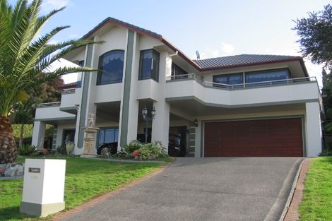 Photo of property in 139 Wiseley Road, West Harbour, Auckland, 0618