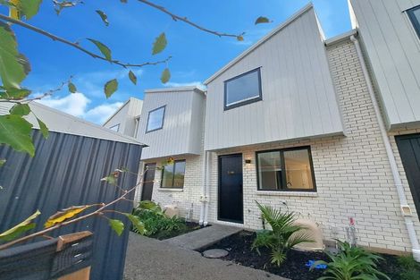 Photo of property in 2/46 Normandy Place, Henderson, Auckland, 0610
