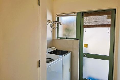 Photo of property in 11 Bermuda Place, One Tree Point, 0118