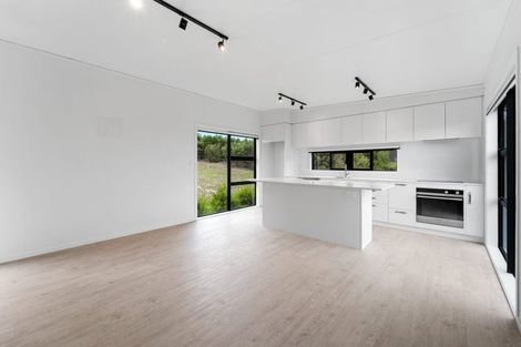 Photo of property in 1117b Whangaparaoa Road, Tindalls Beach, Whangaparaoa, 0930