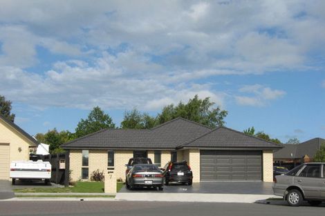 Photo of property in 7 Ambrose Place, Rangiora, 7400