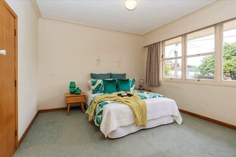 Photo of property in 6 Windsor Road, Maeroa, Hamilton, 3200