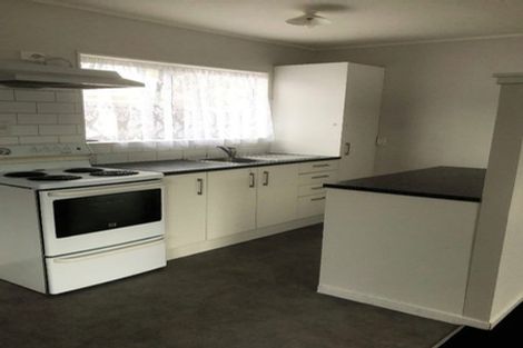 Photo of property in 2/27 Templeton Place, Clendon Park, Auckland, 2103