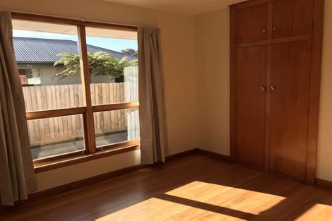 Photo of property in 2/102 Wainoni Road, Avondale, Christchurch, 8061